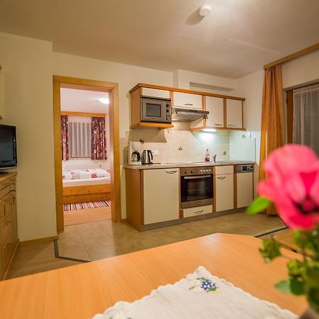 ノイシュティフト・イム・シュトゥーバイタールHaus Alpengrussアパートメント エクステリア 写真