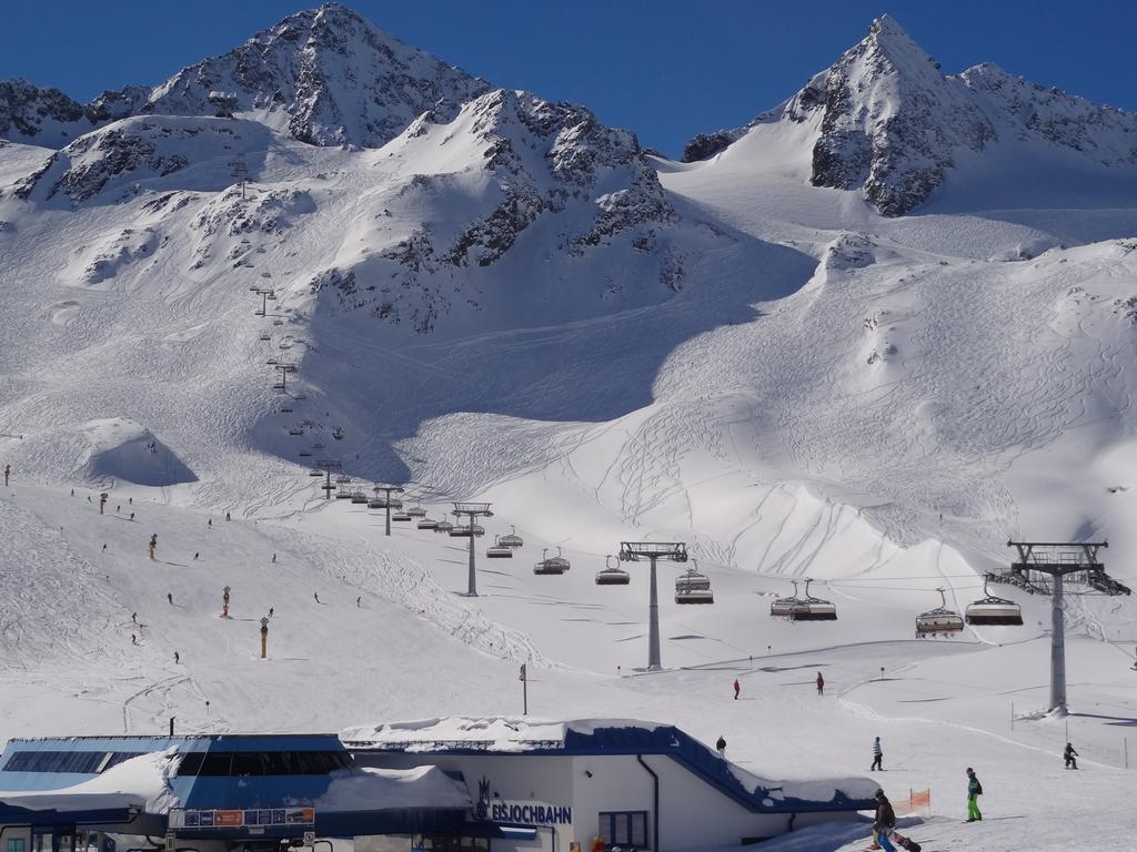 ノイシュティフト・イム・シュトゥーバイタールHaus Alpengrussアパートメント エクステリア 写真